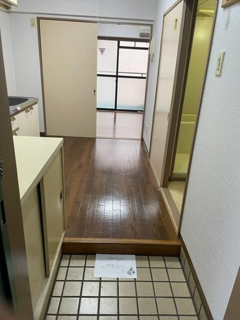 スカイハイツ東山の玄関