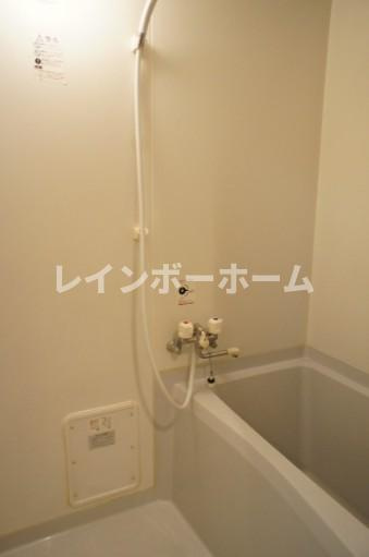 TRUSTIA 弐番館の浴室
