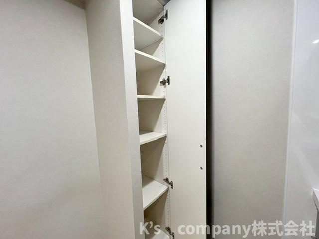 ◎茅ヶ崎市みずき2丁目　グレーシアガーデン湘南みずきの収納|仕切り棚付きの収納スペース◇
