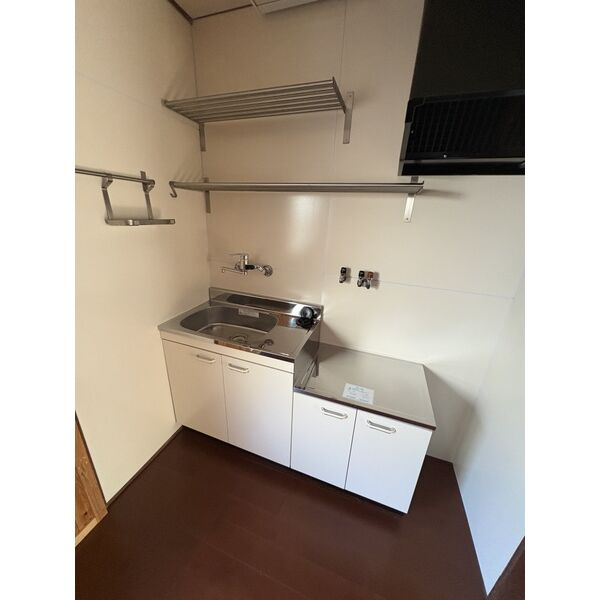 二宮町3丁目連棟住居(東3)のキッチン