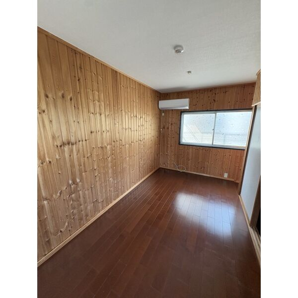 二宮町3丁目連棟住居(東3)の寝室