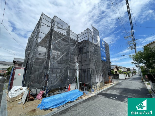 草津市野村　新築一戸建ての前面道路含む現地写真|現在建築中！落ち着いた街並みで新生活を始めることが出来そう！周辺の物件も併せてご紹介させて頂きます！