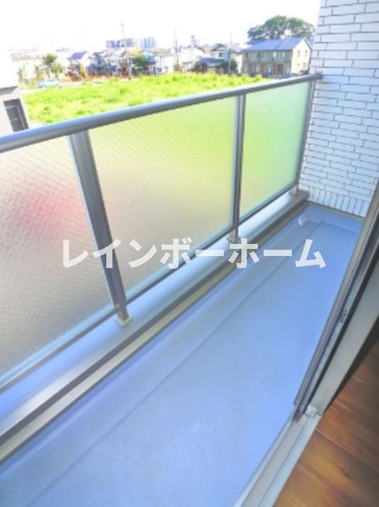 ママベルAのバルコニー|バルコニーからの眺めを楽しみながら食事をしませんか