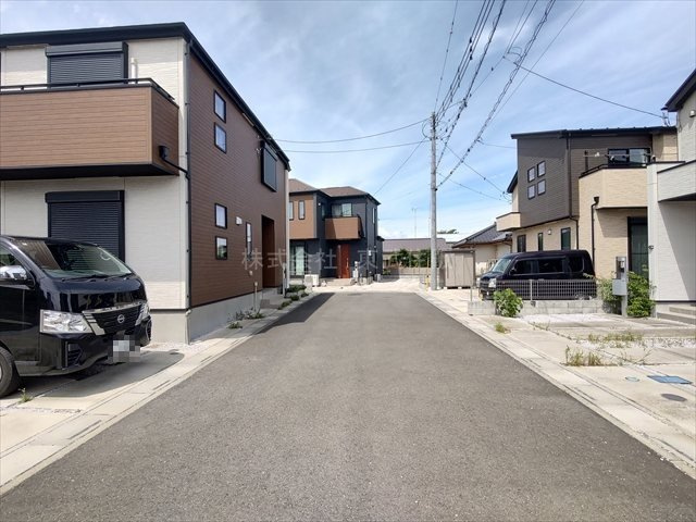 【前面道路含む現地写真】の画像