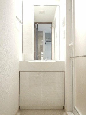 【独立洗面台】 | グランド・ガーラ木場 | 独立洗面台で身支度をすべて済…