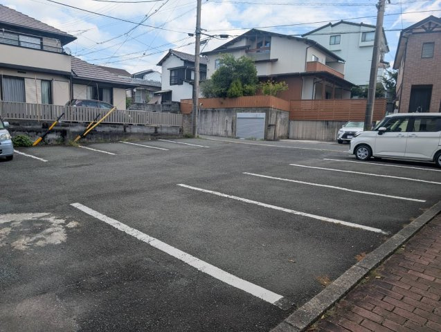 坂本マンションの駐車場