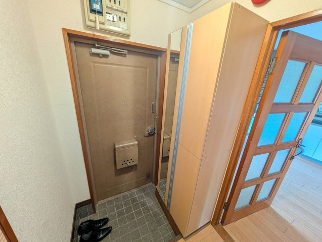坂本マンションの玄関