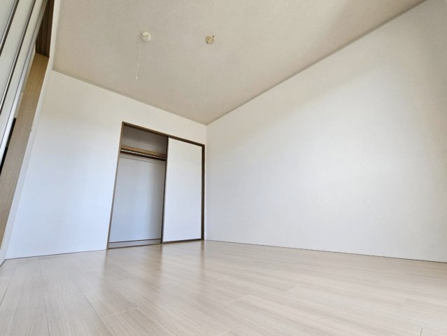 シャトージュネスAの洋室