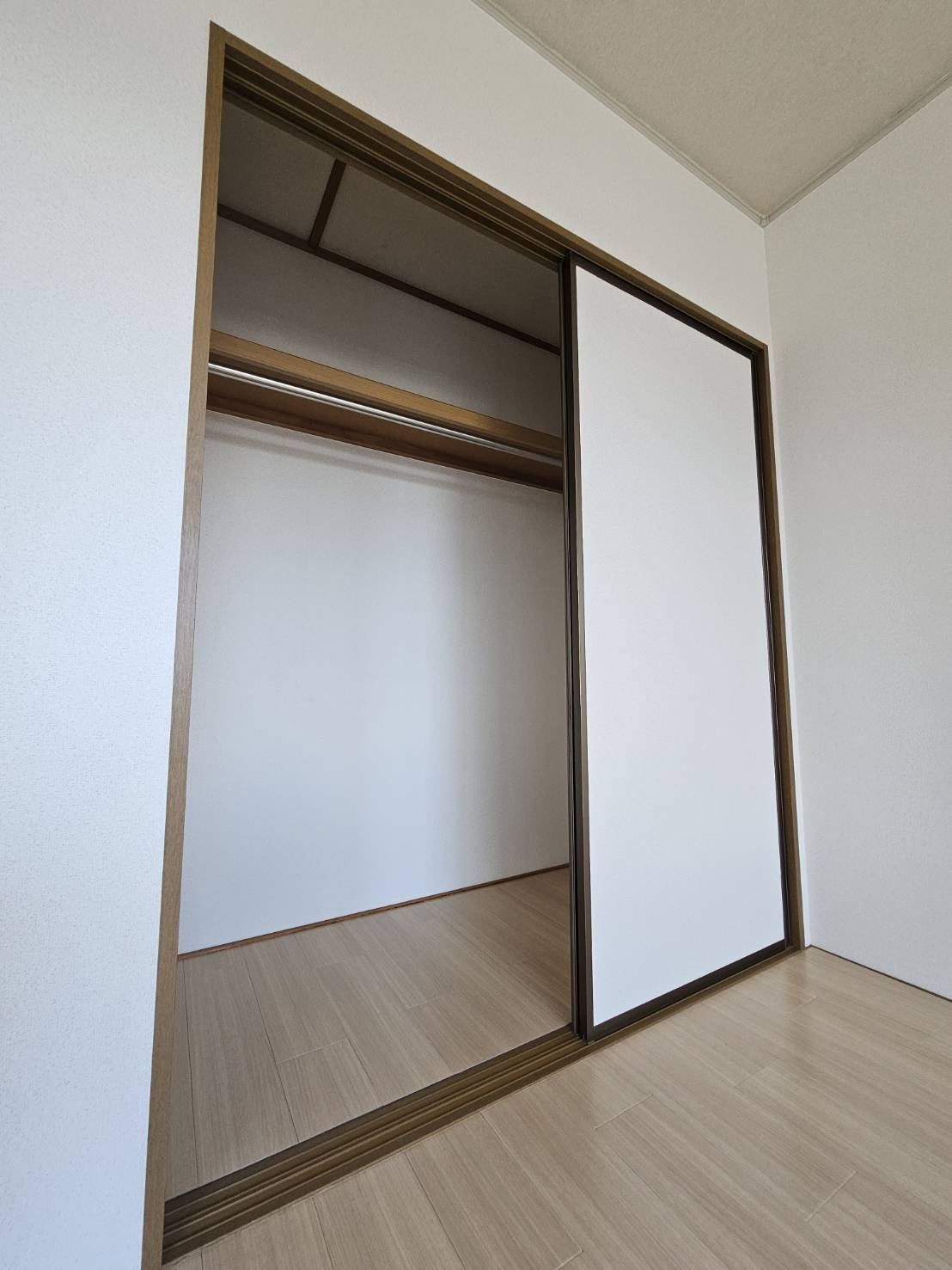 シャトージュネスAの収納