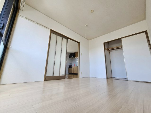 シャトージュネスAの洋室