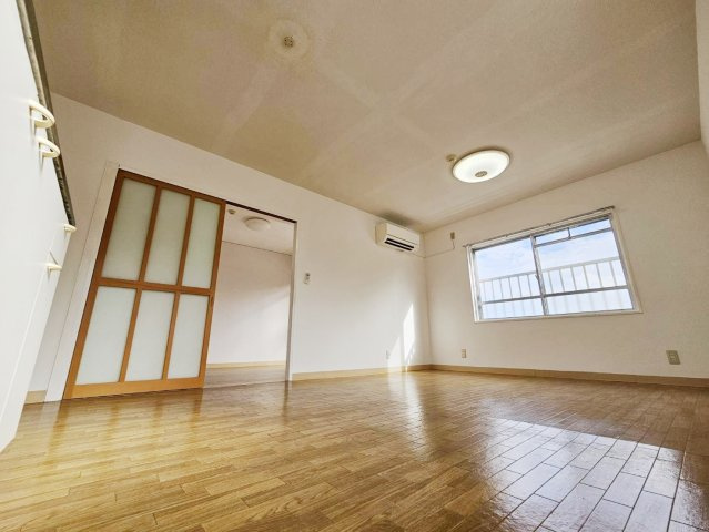 マンションフロイデの居間・リビング