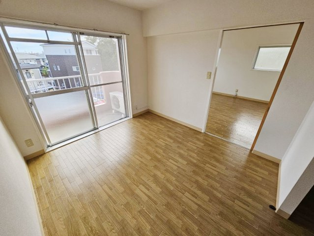 マンションフロイデの洋室
