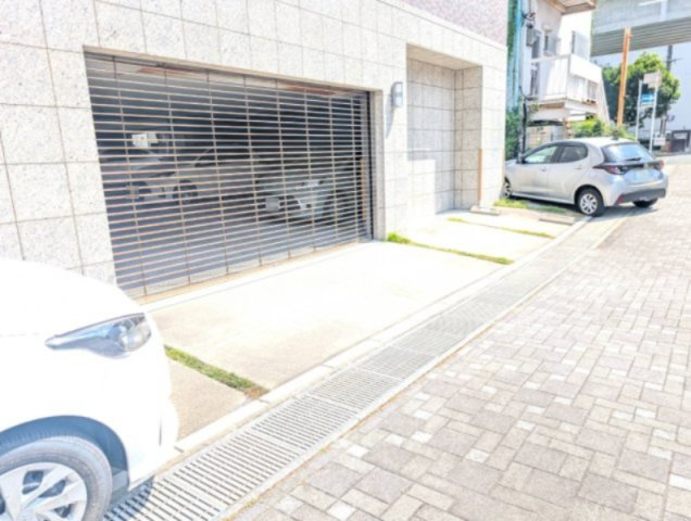 LaurelCourt常盤の駐車場