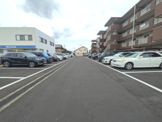 アネックス篠ケ瀬Ⅰの駐車場