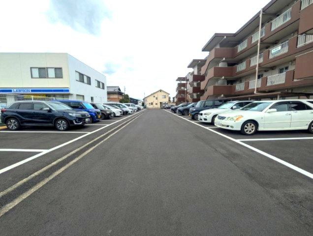 アネックス篠ケ瀬Ⅱの駐車場