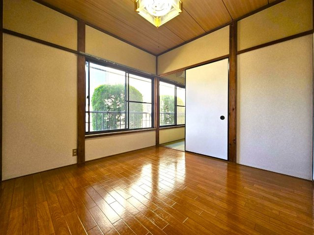 ドミール三方原の洋室