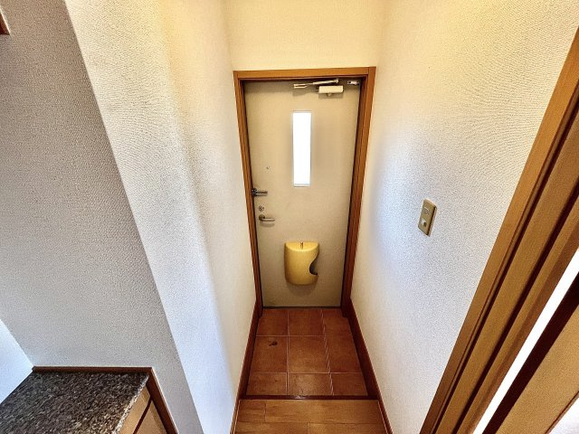 サニーサイド岡Ⅱの玄関