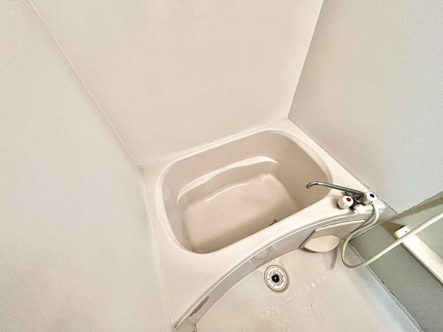 サニーサイド岡Ⅱの浴室