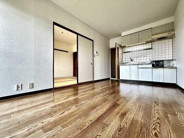 マンションアルボの居間・リビング