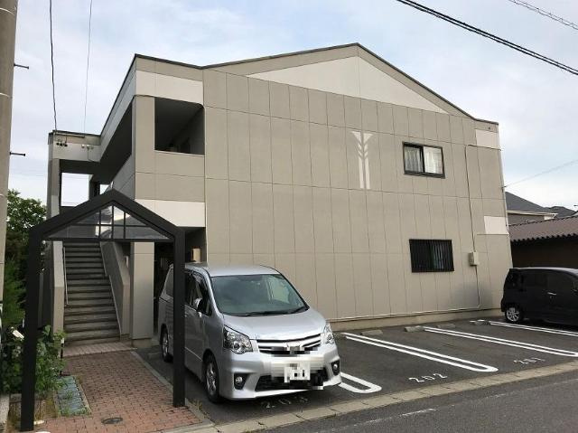 プティ・ベール　　　刈谷市近郊の賃貸はクラスホーム刈谷店の駐車場|外観写真（昼）