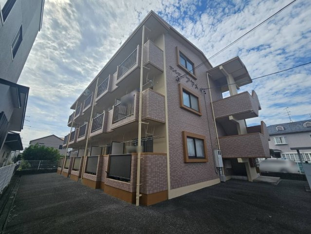 マンションアヤメの外観