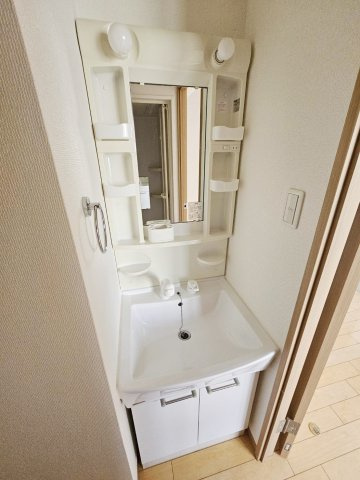 TKマンションⅤの独立洗面台