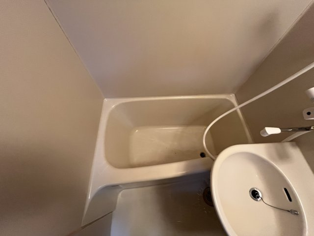 ワイズコレクトA棟の浴室
