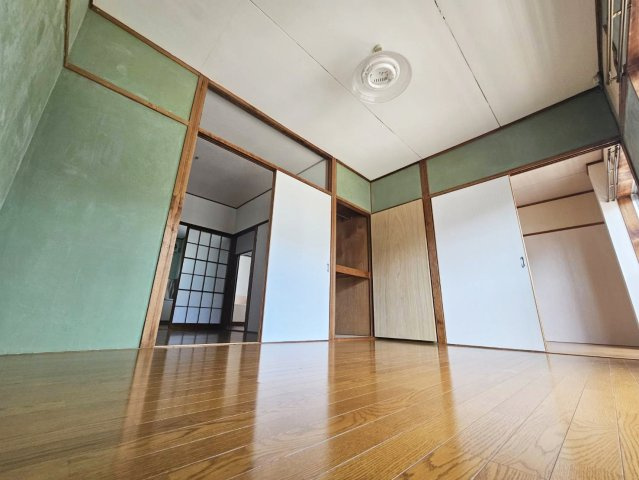 西ヶ崎グリーンハイツⅡの洋室