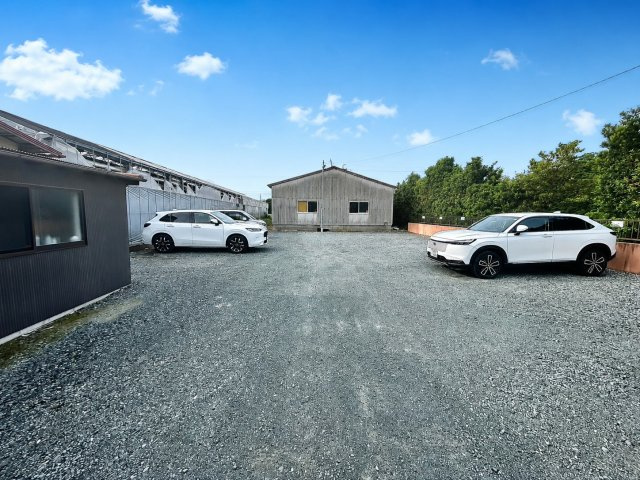 ディライトBの駐車場