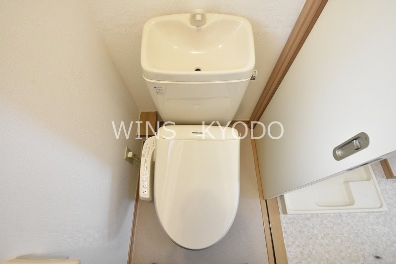 世田谷区宮坂３丁目のアパートのトイレ