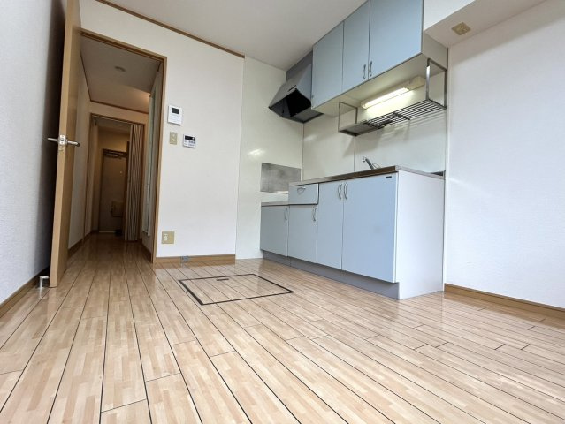ソレーユ中野町Aの居間・リビング