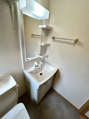 ソレーユ中野町Aの洗面所