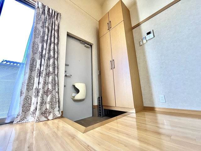 クレール助信の玄関