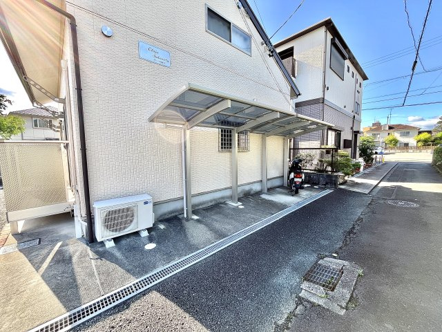 クレール助信の駐車場