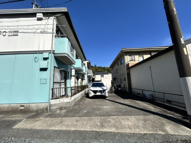 ドミール深谷Cの駐車場