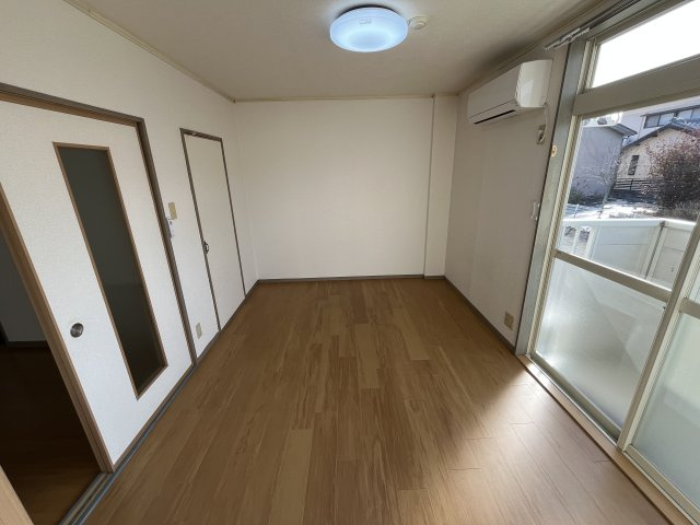 メゾンリバティーの洋室|同型他室の写真です。