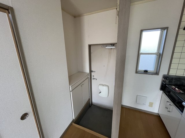 メゾンリバティーの玄関|同型他室の写真です。