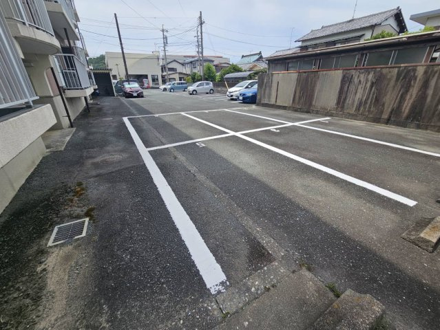 カナヤハイツの駐車場