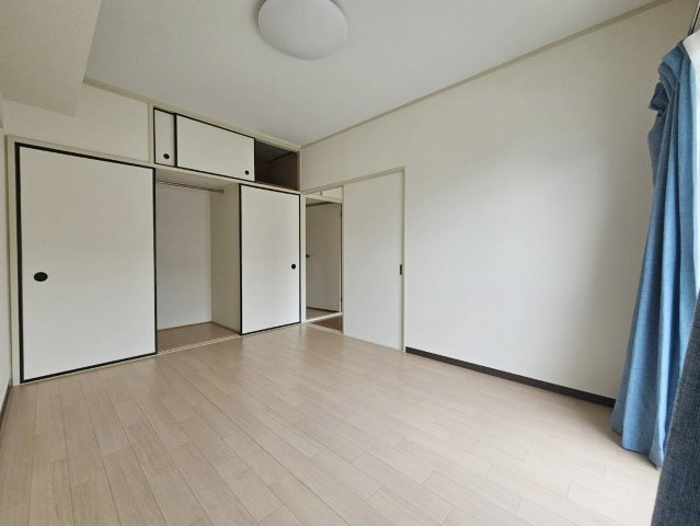 カナヤハイツの洋室