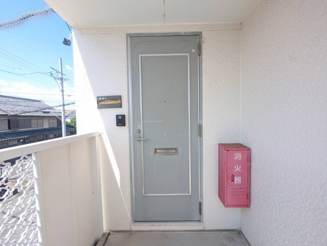 アンソレイエⅠの玄関