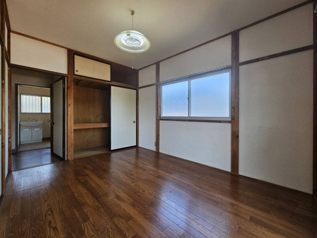 テラス丸山の洋室