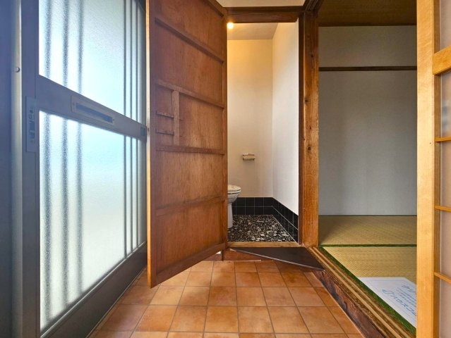 ハイツモントレーの玄関