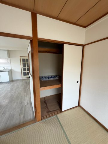 メゾンヒラクの和室