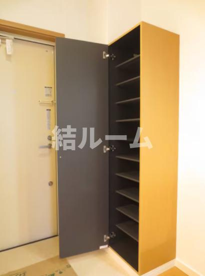 練馬区小竹町１丁目のアパートの玄関