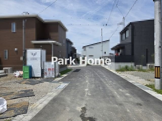 南国市大そね甲-6期1棟- 新築戸建ての前面道路含む現地写真