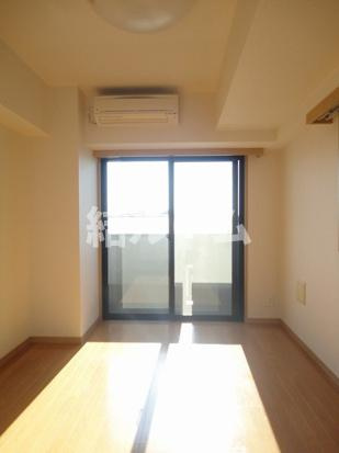 中野区鷺宮３丁目の賃貸マンションの居間・リビング