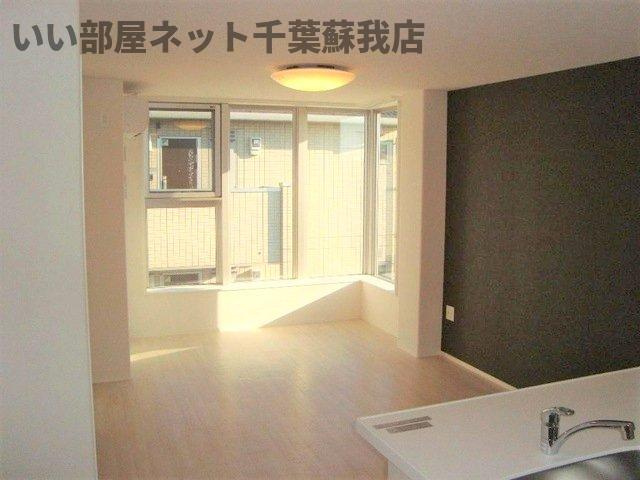 ポンデザールの居間・リビング|こちらのリビングで趣味の時間をお楽しみください