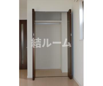 北区中里１丁目のアパートの収納