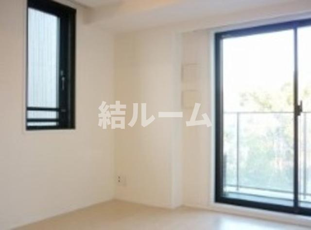 北区滝野川２丁目の賃貸マンションの居間・リビング
