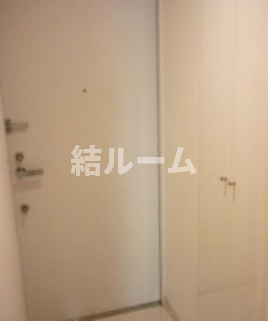 北区滝野川２丁目の賃貸マンションの玄関